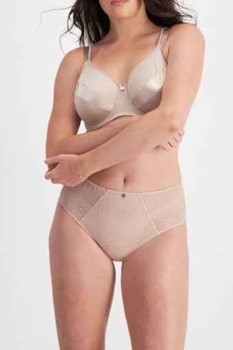Truly You Minimising Bra - Image 3